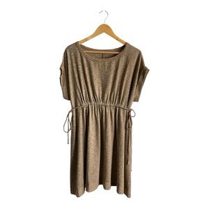 Annabelle Short Sleeve Midi Dress in Taupe Brown